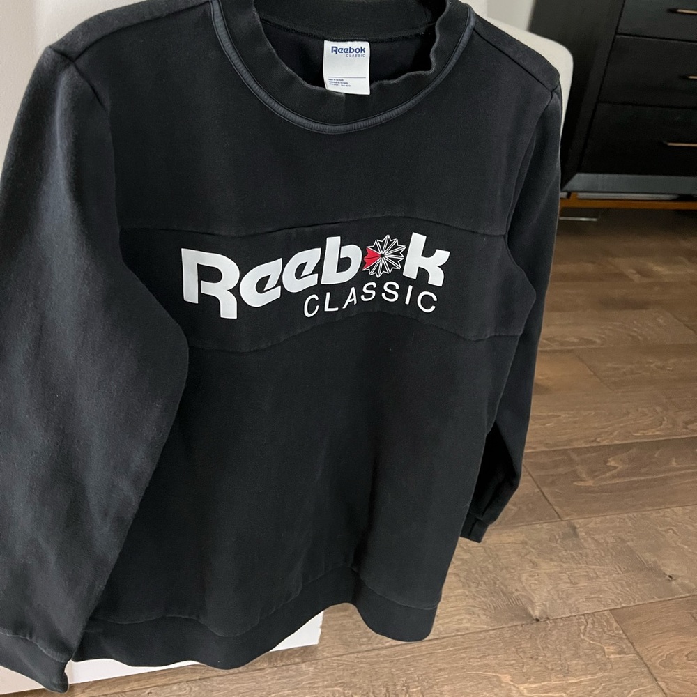 Reebok women’s crewneck